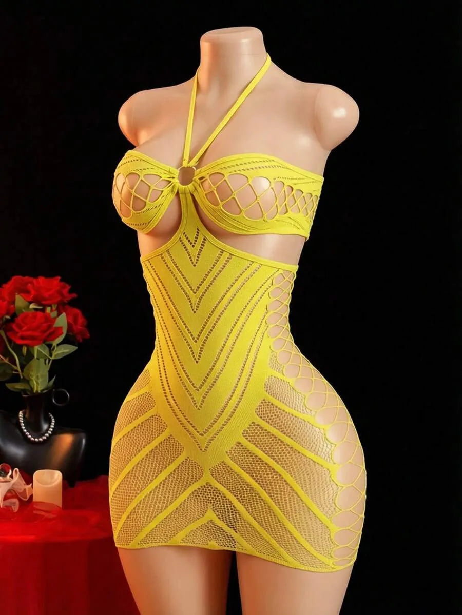 SHEIN ChaseTheNight قميص نوم نسائي قصير مفرغ وشفاف بظهر مكشوف وحمالة رقبة بلون أصفر