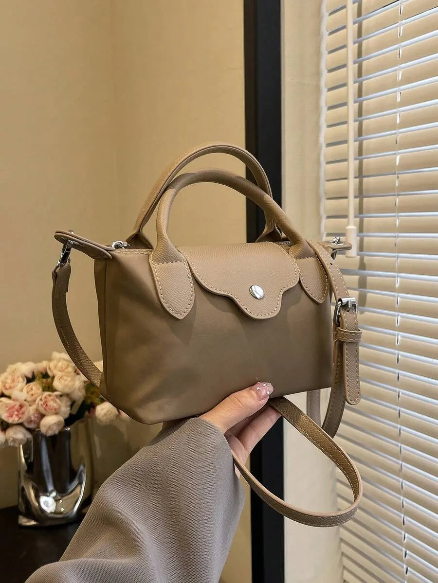 SHEIN حقيبة يد وكتف كاجوال من النايلون بتصميم كتلة لون