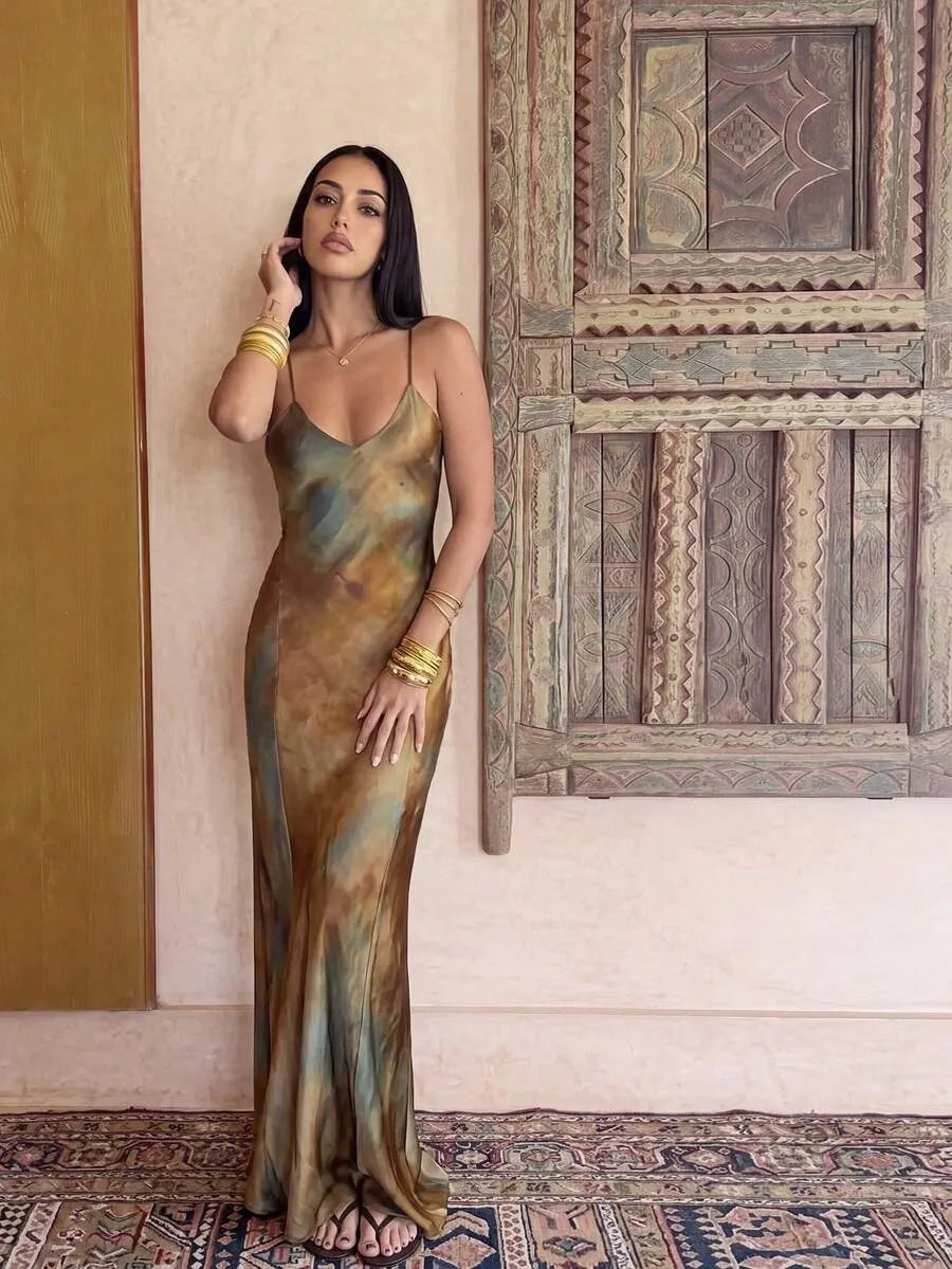 SHEIN فستان ماكسي محبوك بلون متعدد الألوان بحمالات سباغيتي وحافة ذيل سمكة