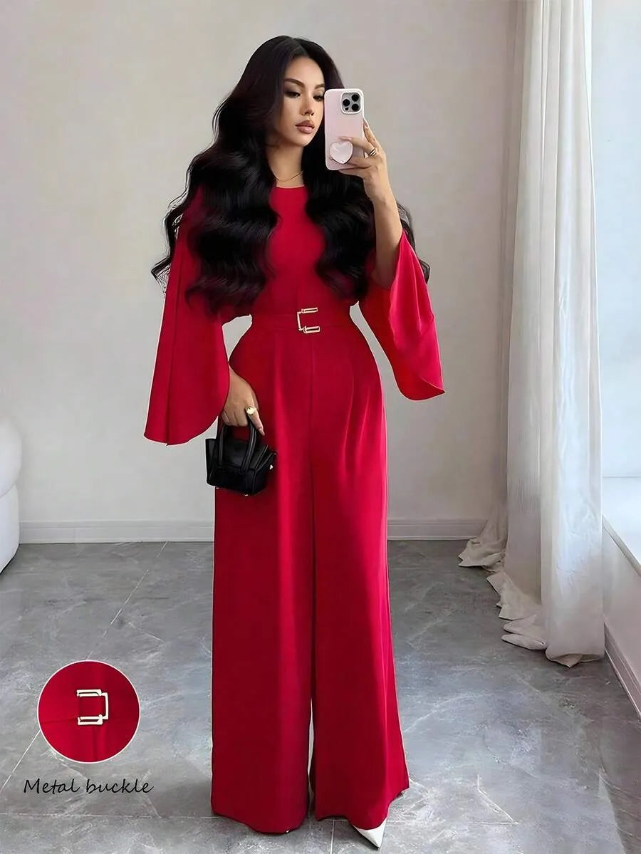 SHEIN Elenzga جمبسوت نسائي فضفاض بأكمام خفاش وحزام وتصميم متباين بلون أحمر