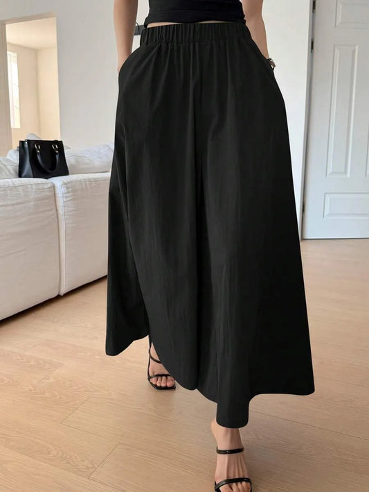 SHEIN DAZY بنطلون بلون الأسود قصير واسع الساق بخصر عالي