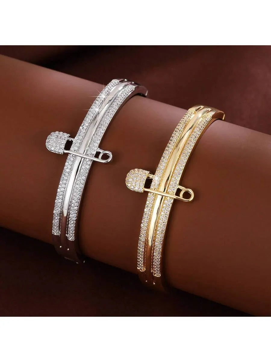 SHEIN سوار فاشن نسائي من ثلاث حلقات مزين بأحجار الزركونيا قطعة واحدة