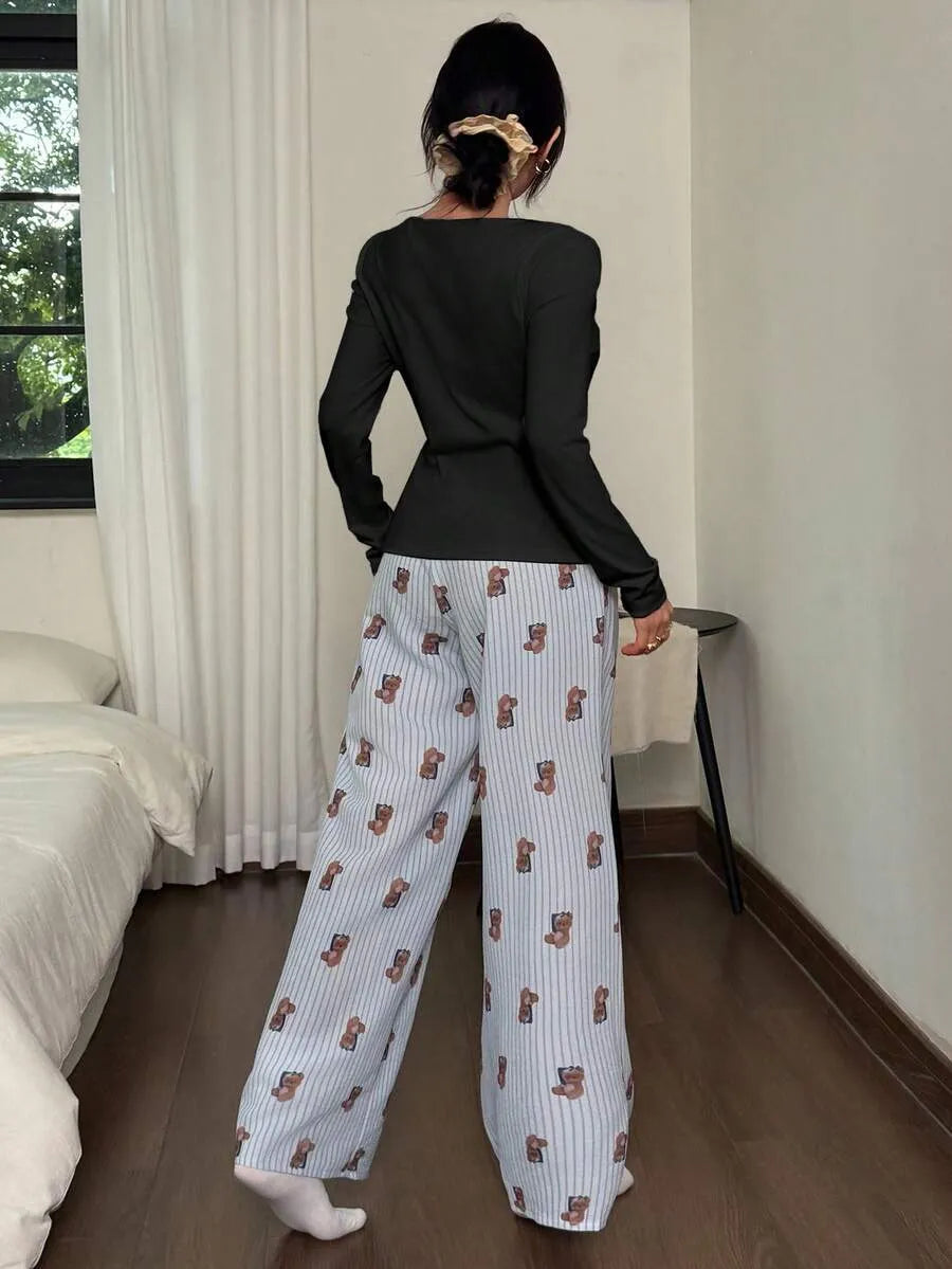 SHEIN Dream Adore طقم بيجامة قطعتين وتوب وبنطلون واسع بطبعة دب بلون أسود