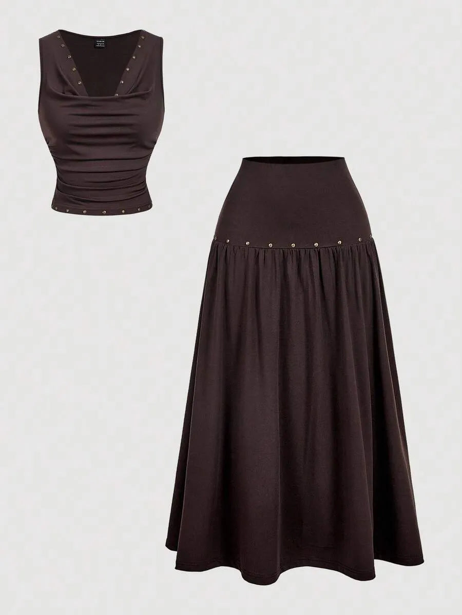 SHEIN MOD طقم نسائي من قطعتين توب كامي قصير وتنورة طويلة مزينة بدبابيس بلون بني