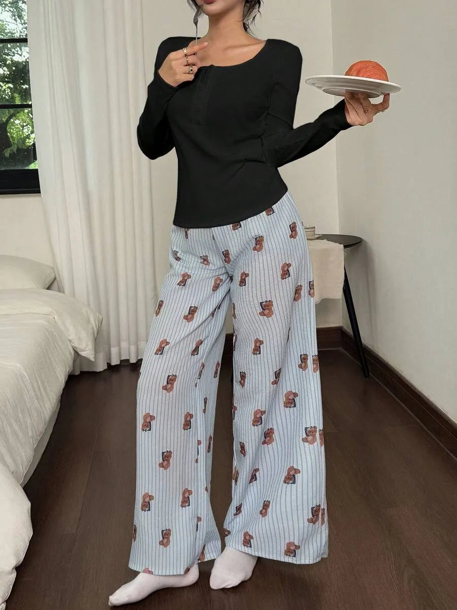 SHEIN Dream Adore طقم بيجامة قطعتين وتوب وبنطلون واسع بطبعة دب بلون أسود