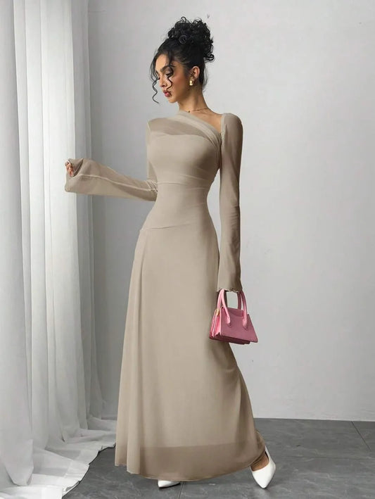 SHEIN Siren Gaze فستان بأكمام طويلة وياقة متباينة وسطح مشبك بلون مشمشي