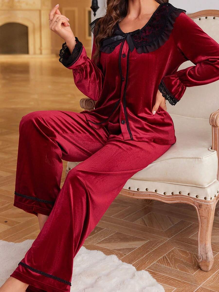 SHEIN PalaceNights طقم بيجاما نسائي بلون أحمر