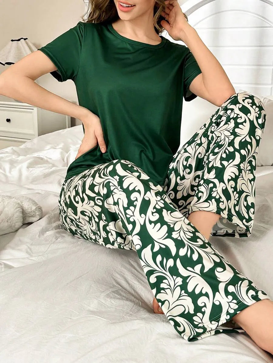 SHEIN طقم بيجامة قطعتين ببلوزة قصيرة الأكمام وبنطلون طويل متعدد الألوان