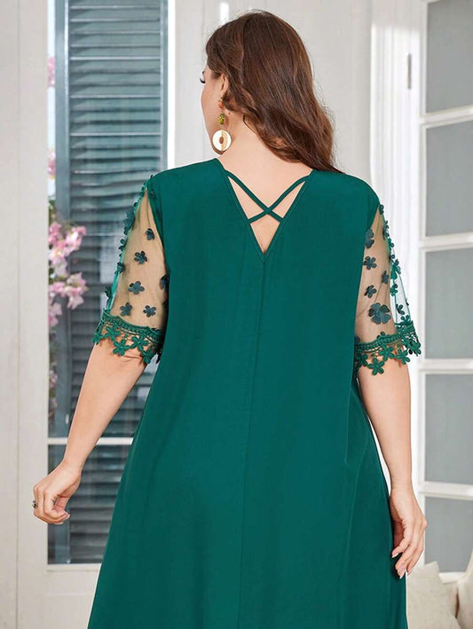 SHEIN فستان بتطريز دانتيل وأكمام قصيرة
