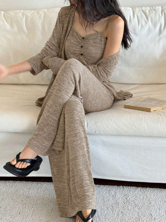 SHEIN طقم بيجامة منزلي ناعم ومرتب من 3 قطع بلون بيج