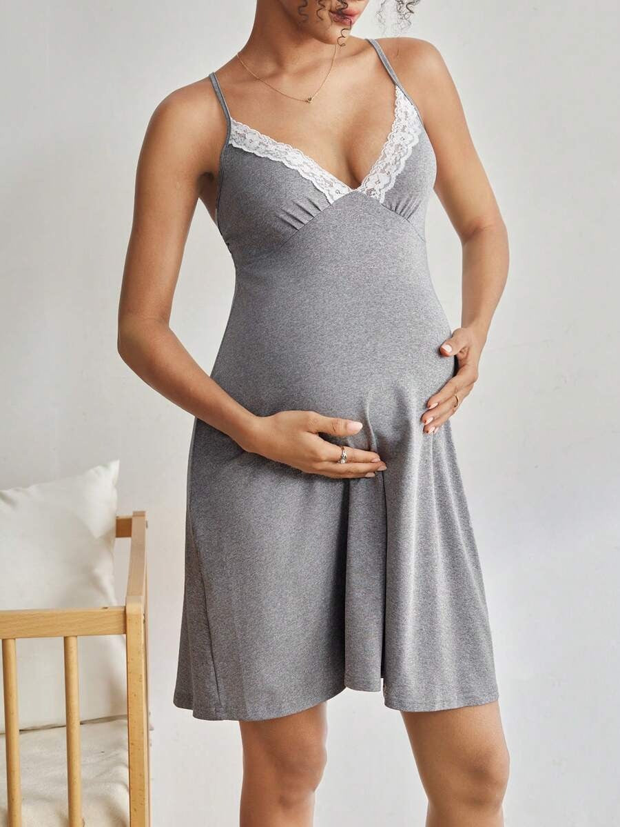 SHEIN BloomMama فستان سليب ماكسي للحوامل من الدانتيل