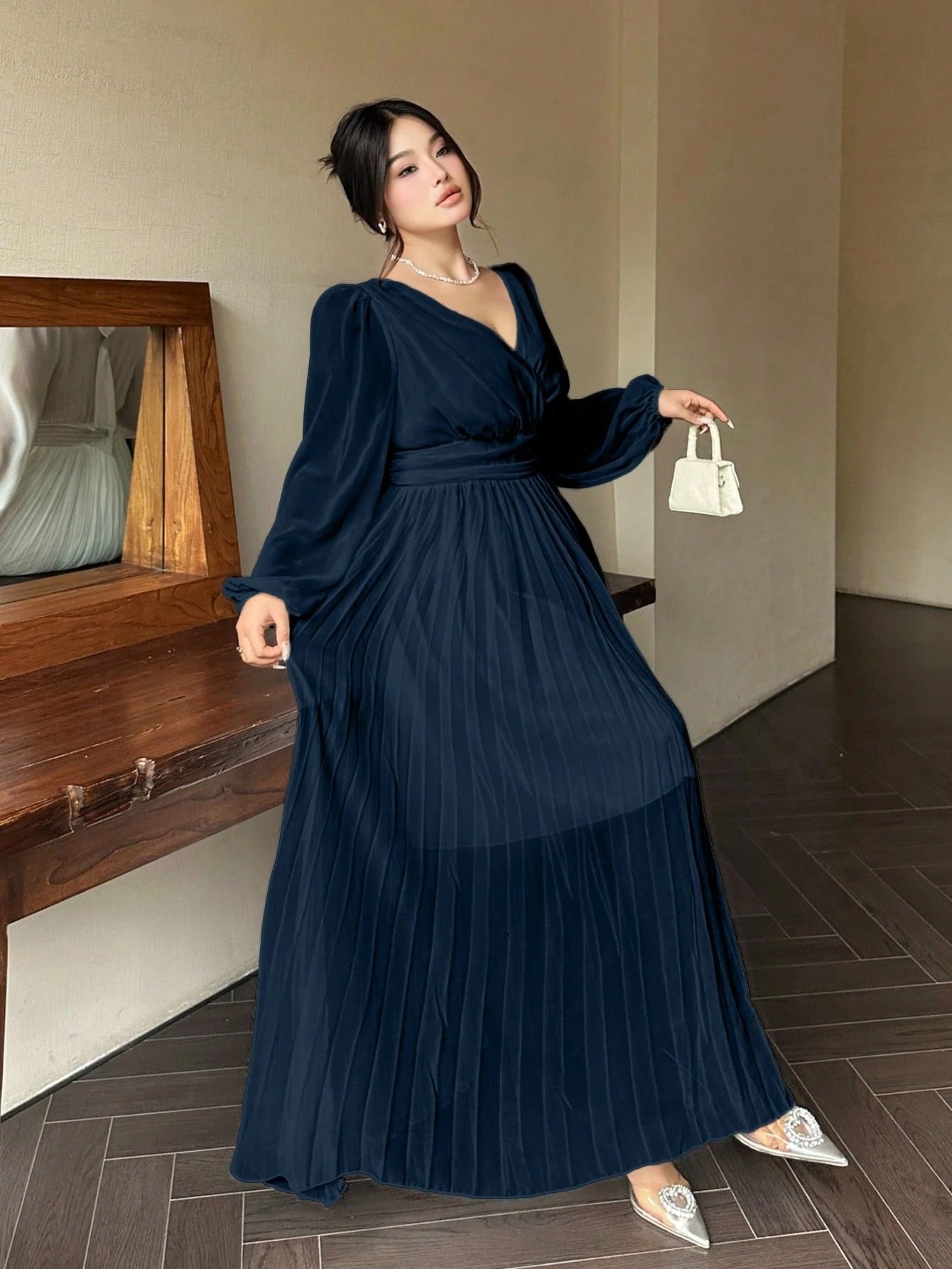 SHEIN Vibekara فستان طويل الأكمام بياقة V ظهر مكشوف طراز يوناني
