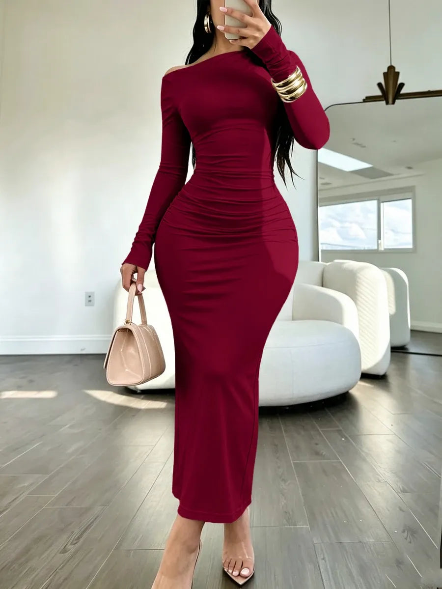 SHEIN INAWLY Solva فستان طويل ضيق بكتف غير متماثل وثنيات بلون عنابي