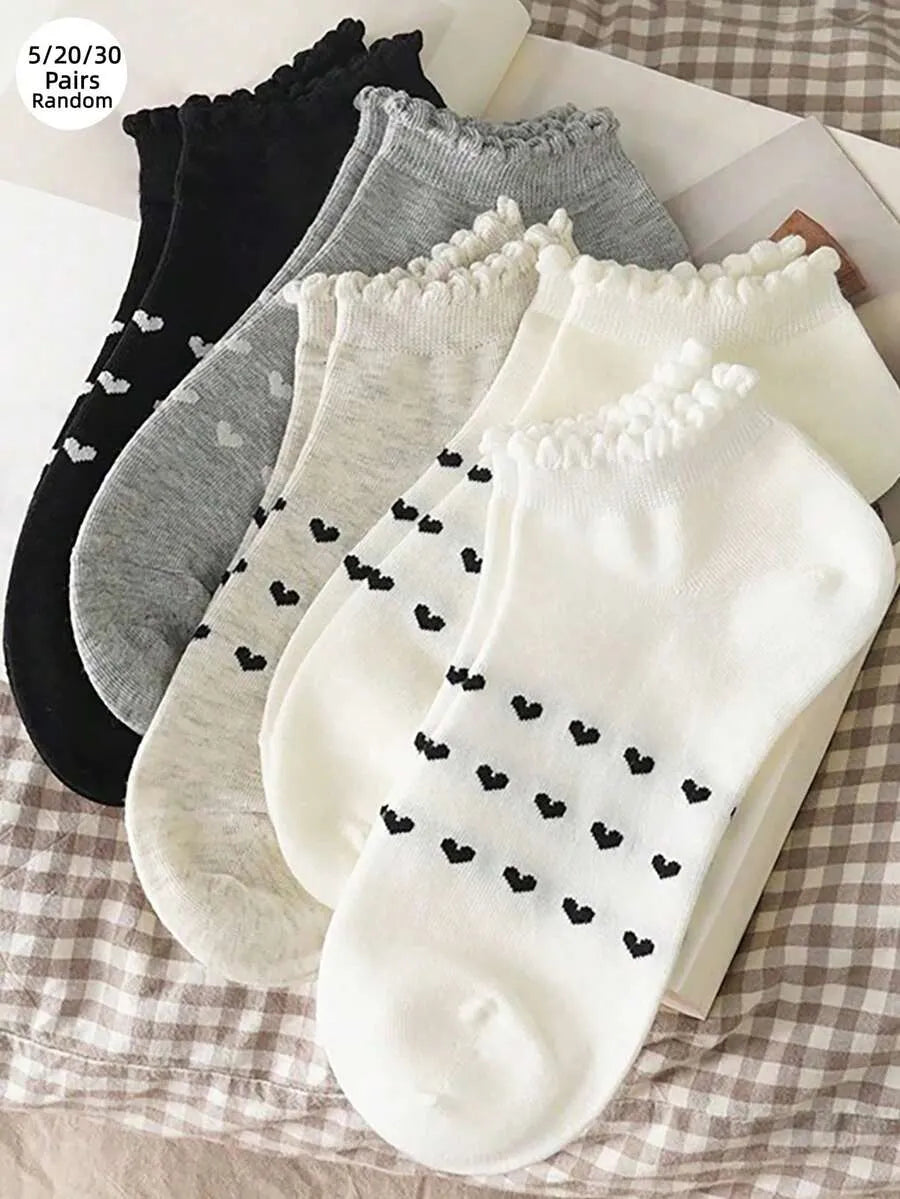 SHEIN جوارب قصيرة نسائية من الدانتيل بتصميم قلب ومتعدد الألوان