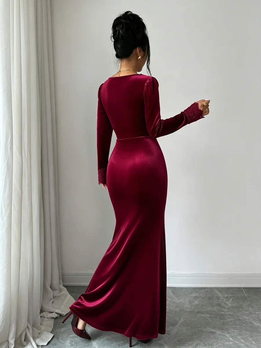 SHEIN Elenzga فستان طويل بياقة مربعة وأكمام طويلة وتطريز دانتيل وذيل حورية البحر بلون أحمر