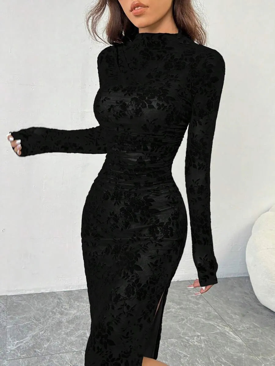 SHEIN EZwear فستان طويل ضيق بياقة عالية وأكمام طويلة وشق جانبي بلون أسود