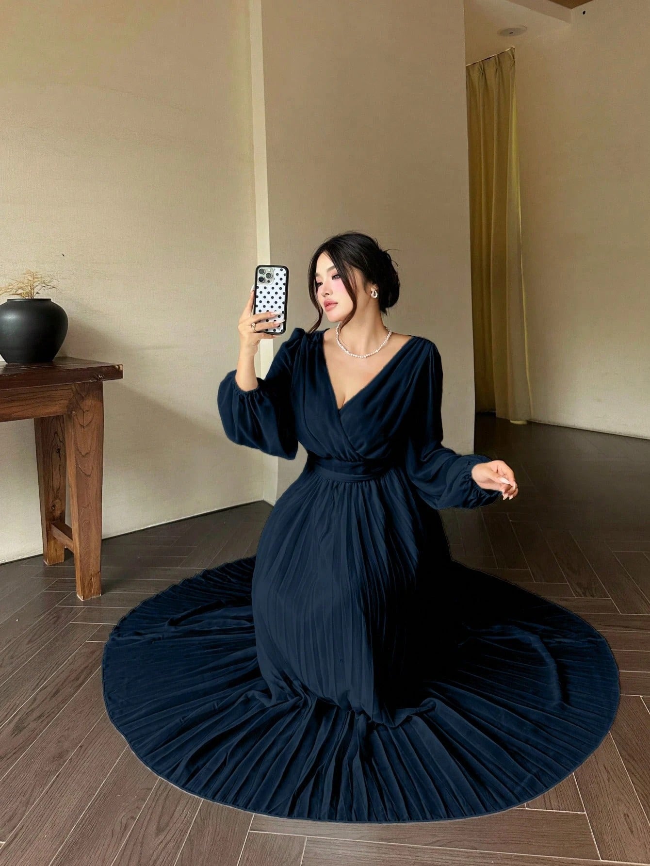 SHEIN Vibekara فستان طويل الأكمام بياقة V ظهر مكشوف طراز يوناني