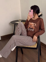 SHEIN Dream Adore طقم بيجامة قطعتين ببلوزة بياقة دائرية وأكمام طويلة ونقشة كرتونية وخطوط متعددة الألوان
