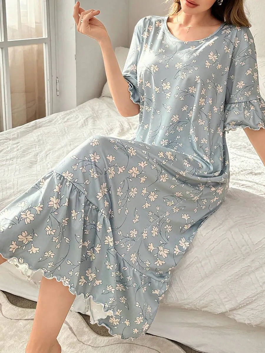SHEIN CottageSlumber فستان نوم طويل بلون متعدد الألوان وحافة مكشكشة وأكمام نصفية