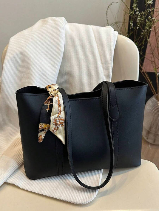 SHEIN حقيبة كتف سوداء مع وشاح حريري