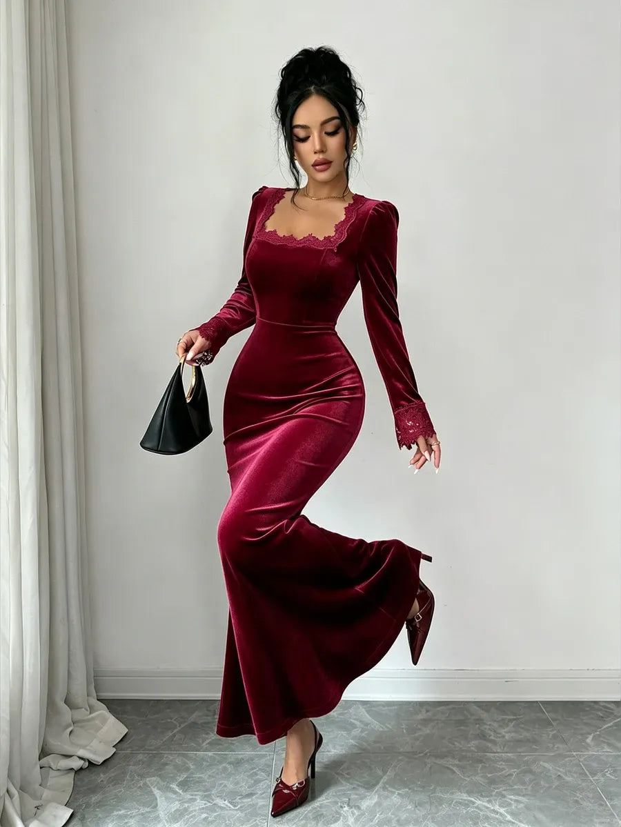 SHEIN Elenzga فستان طويل بياقة مربعة وأكمام طويلة وتطريز دانتيل وذيل حورية البحر بلون أحمر