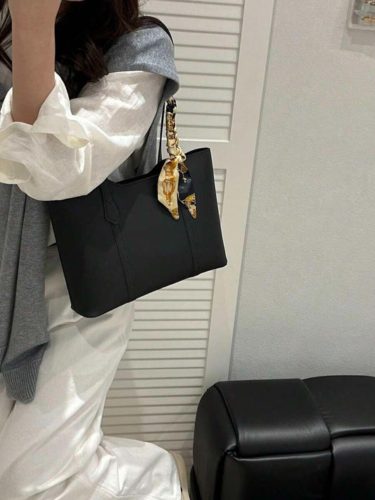 SHEIN حقيبة كتف سوداء مع وشاح حريري