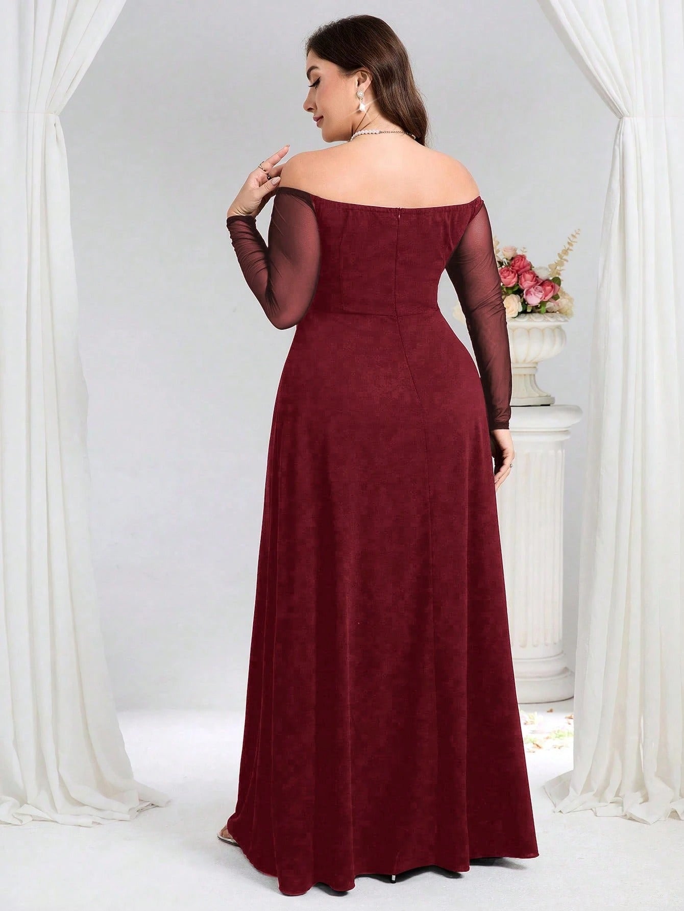 SHEIN Coutiva فستان سهرة طويل مزين باللؤلؤ للمقاسات الكبيرة