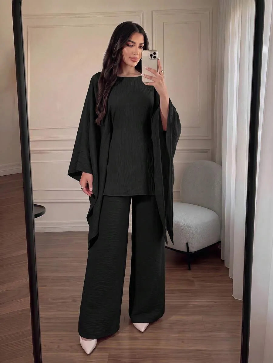 SHEIN طقم نسائي قطعتين ببلوزة بأكمام خفاش وبنطال بخصر مجمع بلون الأسود