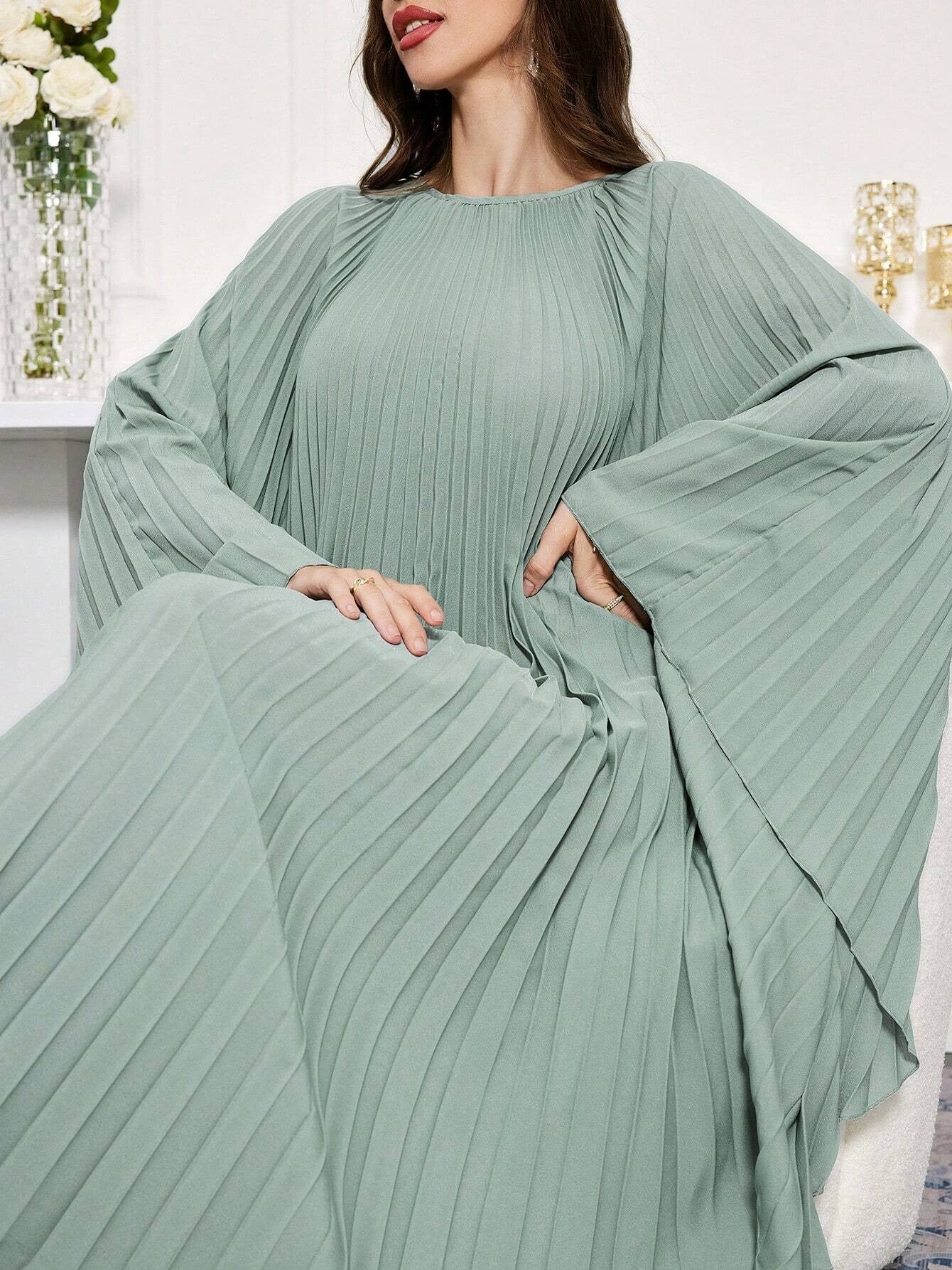 SHEIN Al Najma فستان قفطان عربي محتشم طويل الأكمام برقبة مستديرة موحد اللون