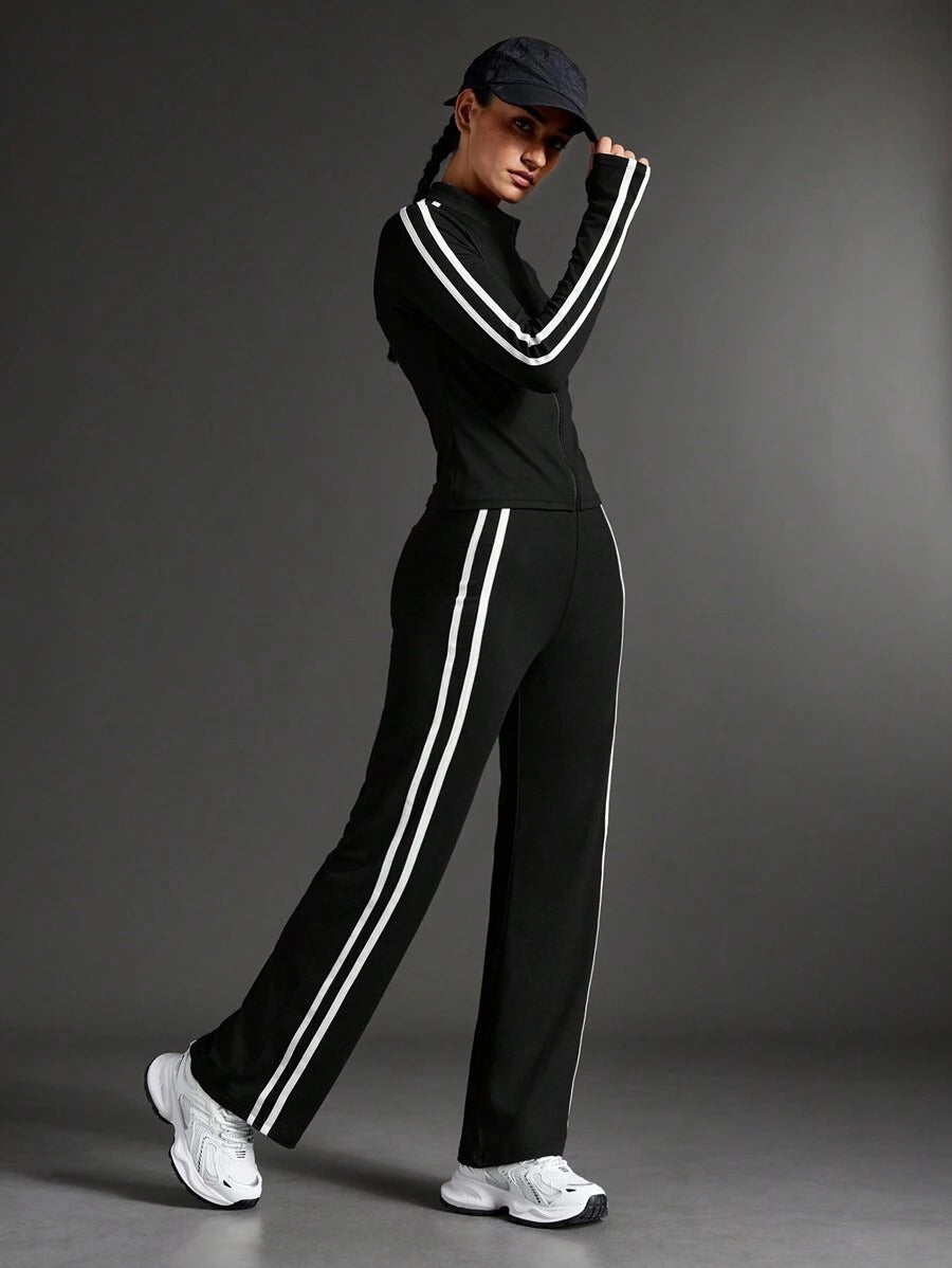 SHEIN Sport طقم رياضي نسائي من قطعتين بلون أسود