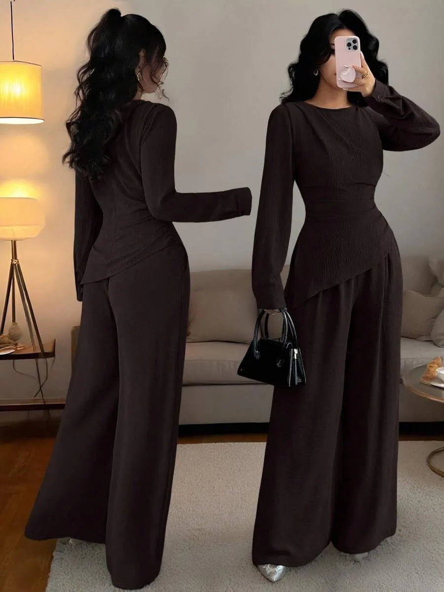 SHEIN Raffinéa طقم نسائي قطعتين بلوزة بأكمام طويلة وتصميم غير متماثل وبنطال بلون بني