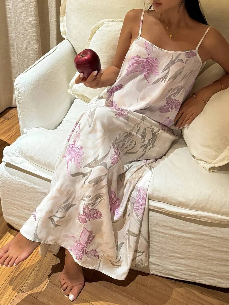 SHEIN DAZY فستان نوم طويل بلون أرجواني بنقشة زهور وقصة فضفاضة