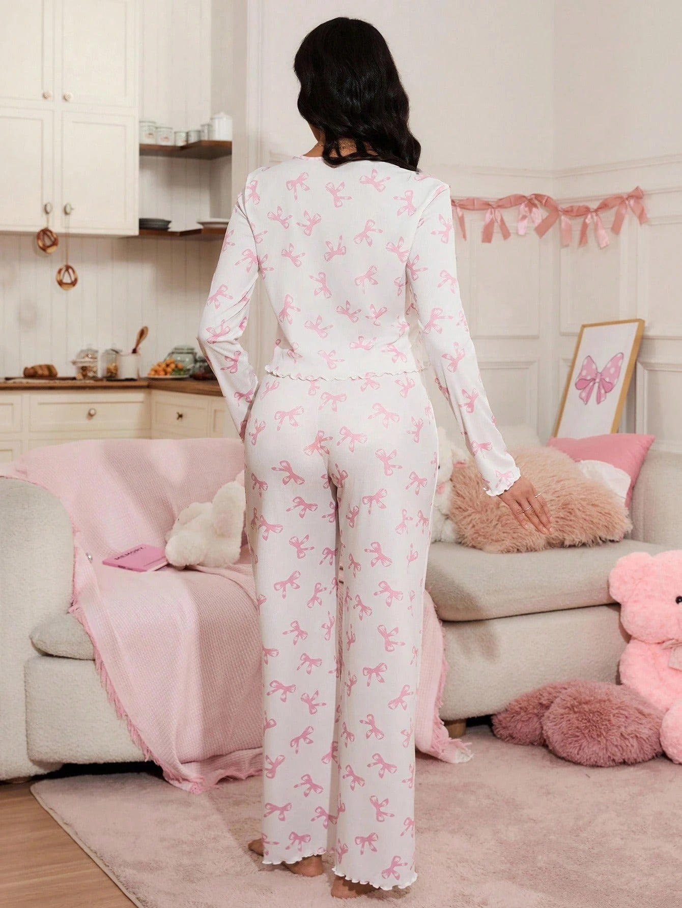 SHEIN Snug Zone طقم بيجامة نسائي وردي مطبوع بالفيونكة