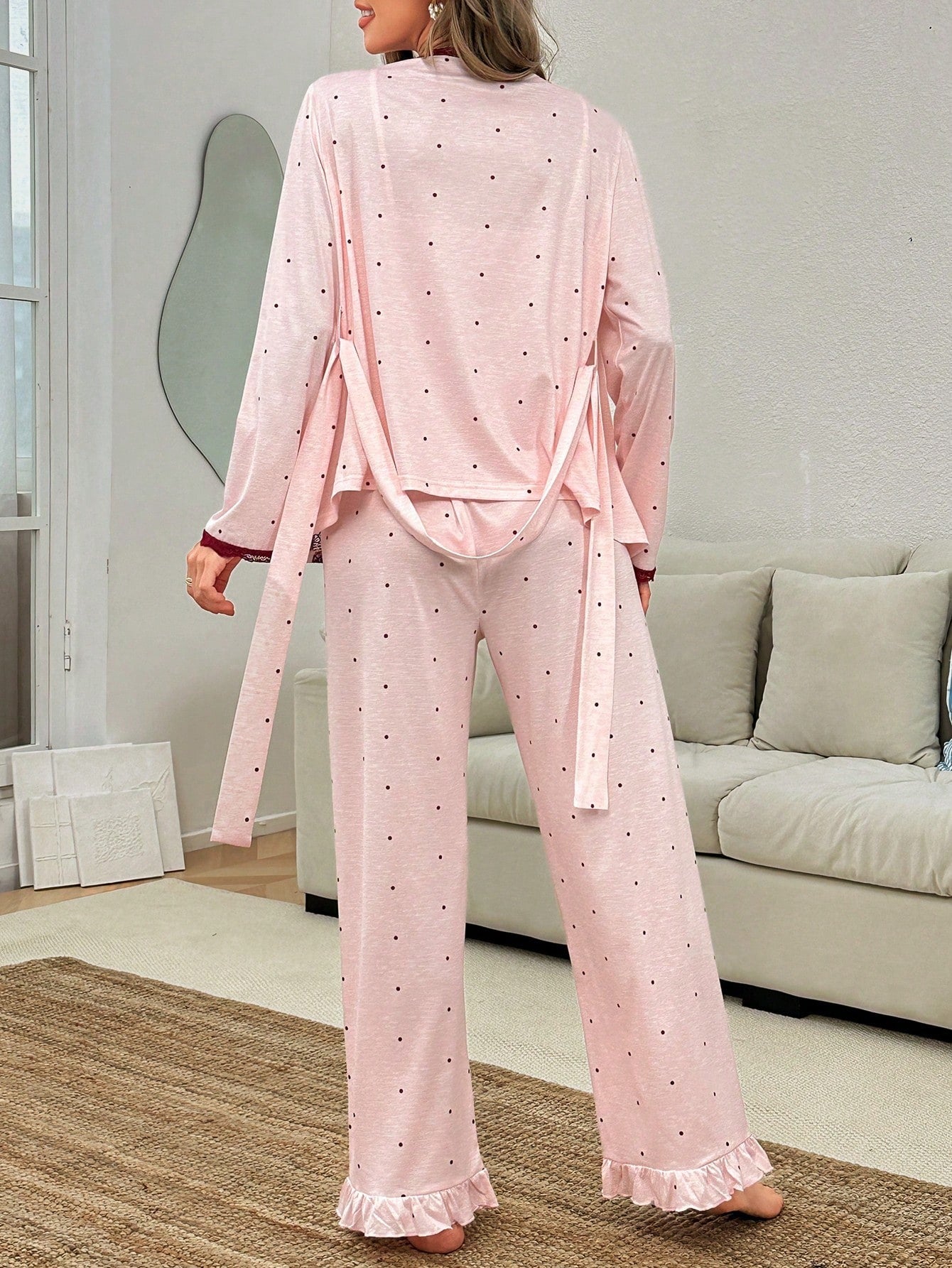 SHEIN Snug Zone مجموعة بيجامة 3 قطع بنقشة نقاط وبنطلون وروب بحزام