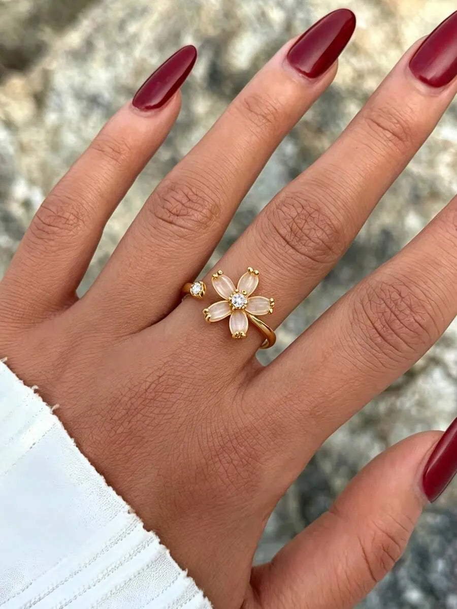 SHEIN خاتم نسائي بتصميم زهرة مزدوجة مفتوحة من الزركونيا متعدد الألوان