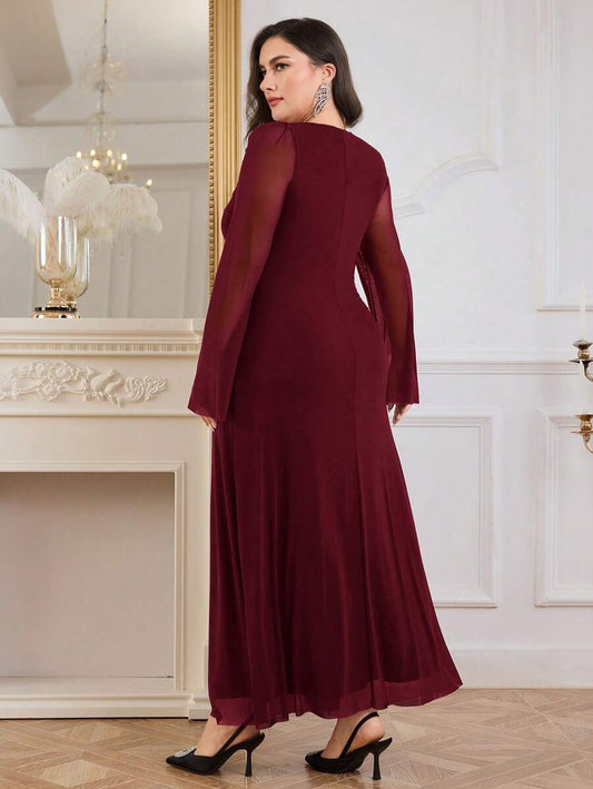 SHEIN Modelyn فستان سهرة عنابي للمقاسات الكبيرة بتفاصيل شبك