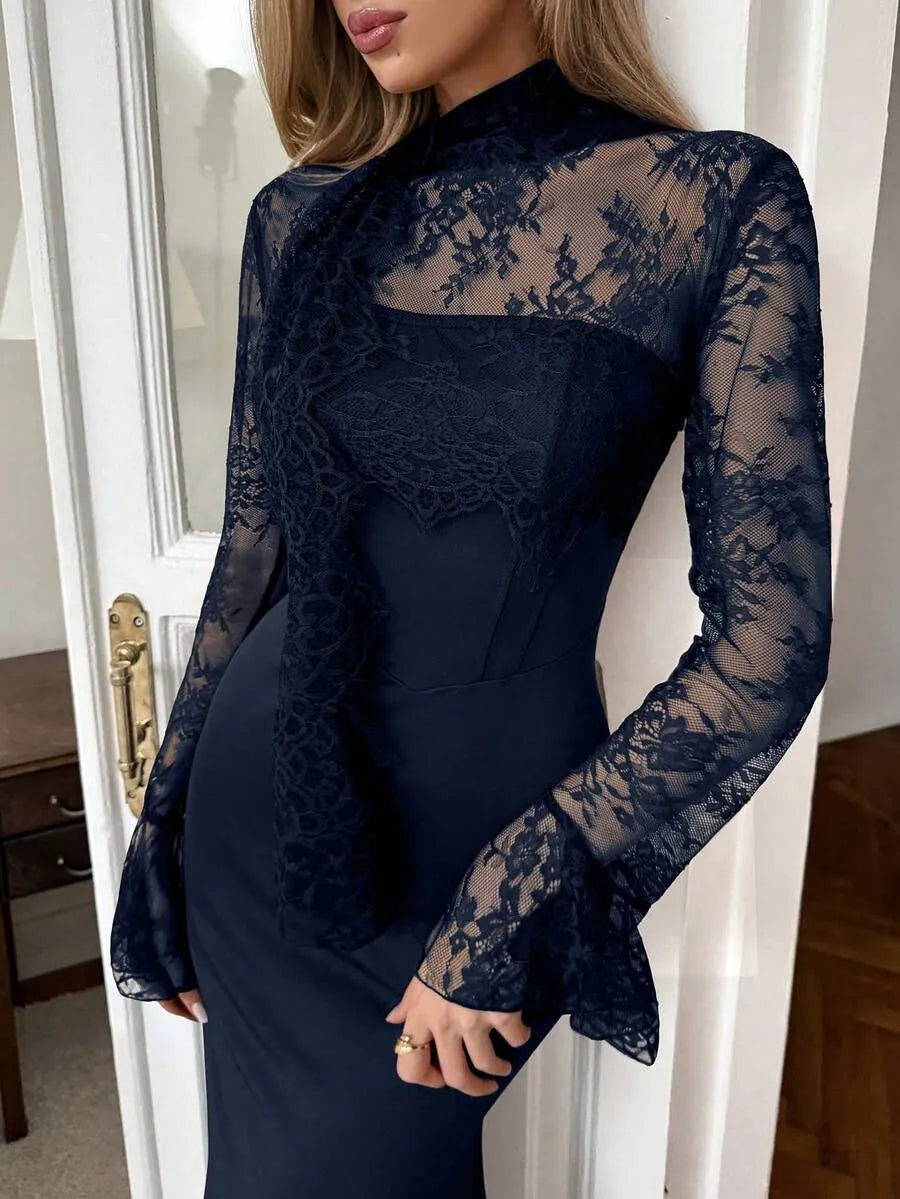 SHEIN Elenzga فستان طويل بتصميم ذيل السمكة مزين بالدانتيل بلون أزرق بحري