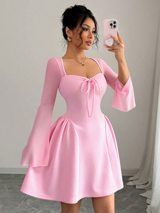 SHEIN Elenzga فستان شبك مبطن بجمع جانبي وياقة فيونكة