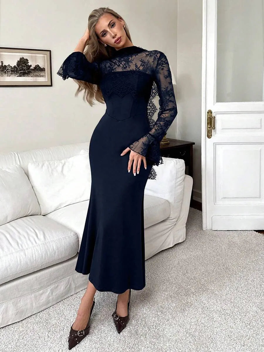 SHEIN Elenzga فستان طويل بتصميم ذيل السمكة مزين بالدانتيل بلون أزرق بحري