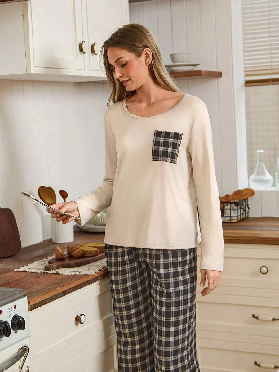 SHEIN Doze Lane طقم بيجامة قطعتين بأكمام طويلة وبنطلون كاروهات بلون أسود وبني فاتح