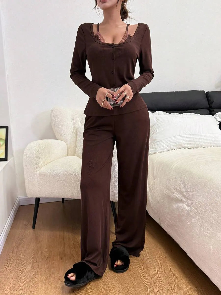 SHEIN Napfluff طقم بيجامة قطعتين ببلوزة بحمالات رفيعة وكارديجان بأزرار وأكمام طويلة بلون بني شوكولاتة