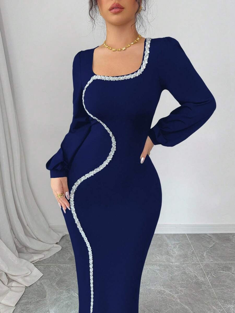 SHEIN Modelyn  فستان مزين بالخرز واللامعات بلون أزرق غامق