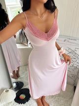 SHEIN Snug Zone فستان نوم نسائي طويل ناعم مزين بالدانتيل