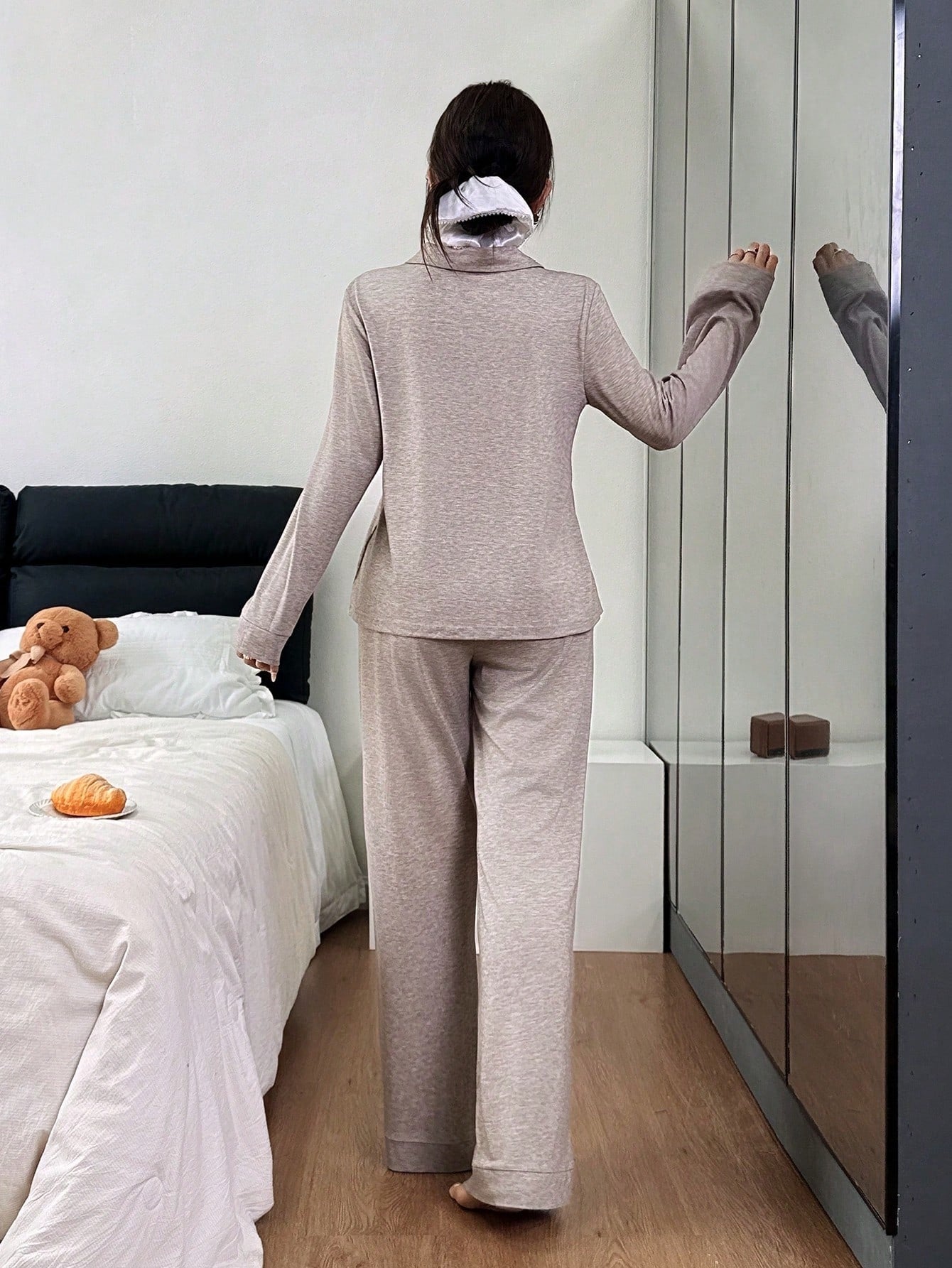 SHEIN Snug Zone طقم بيجامة نسائي قطعتين بأكمام طويلة وياقة محبوكة مريحة