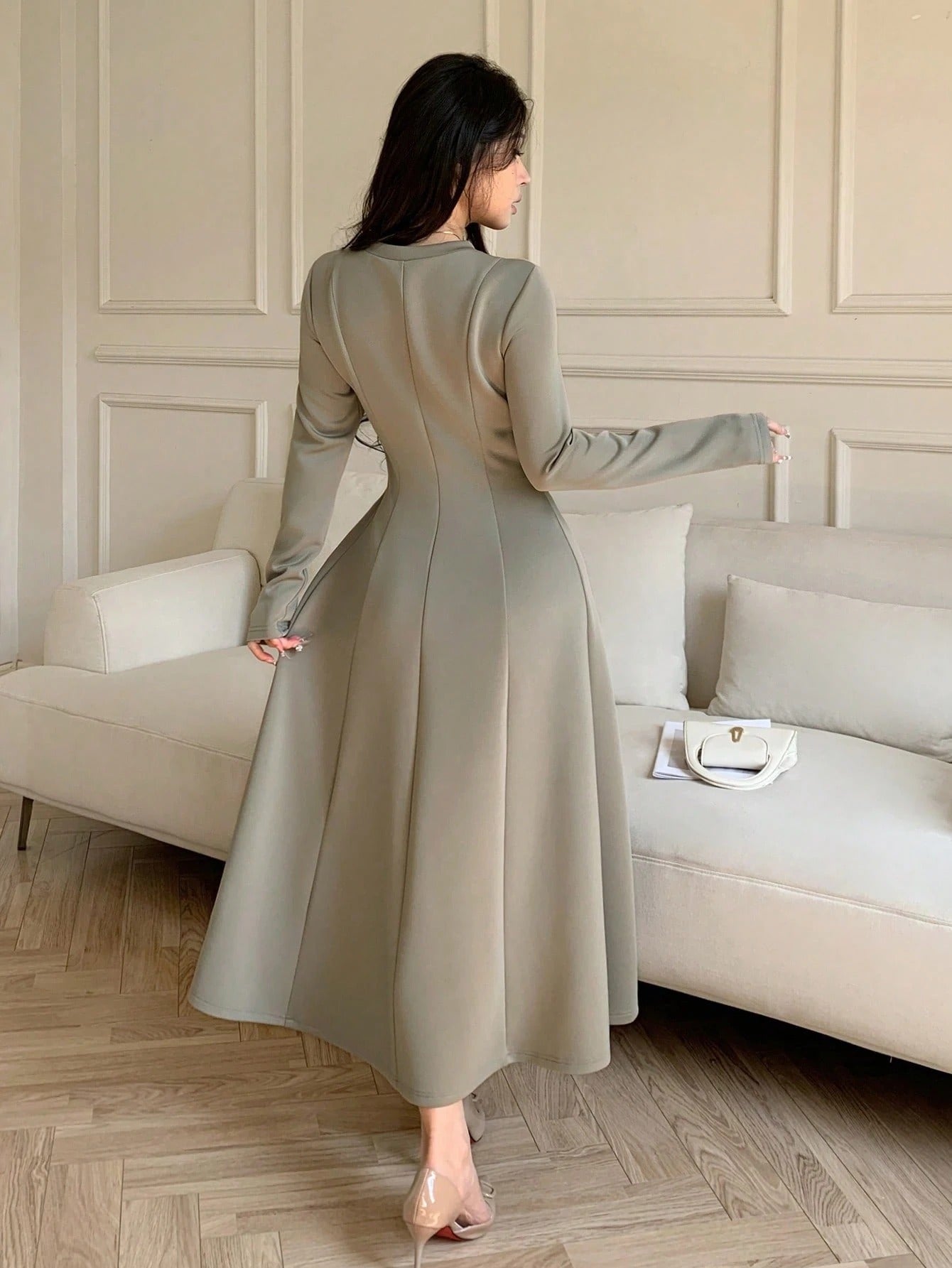 SHEIN Feyla فستان متوسط الطول بياقة مستديرة وأكمام طويلة بخصر مربوط