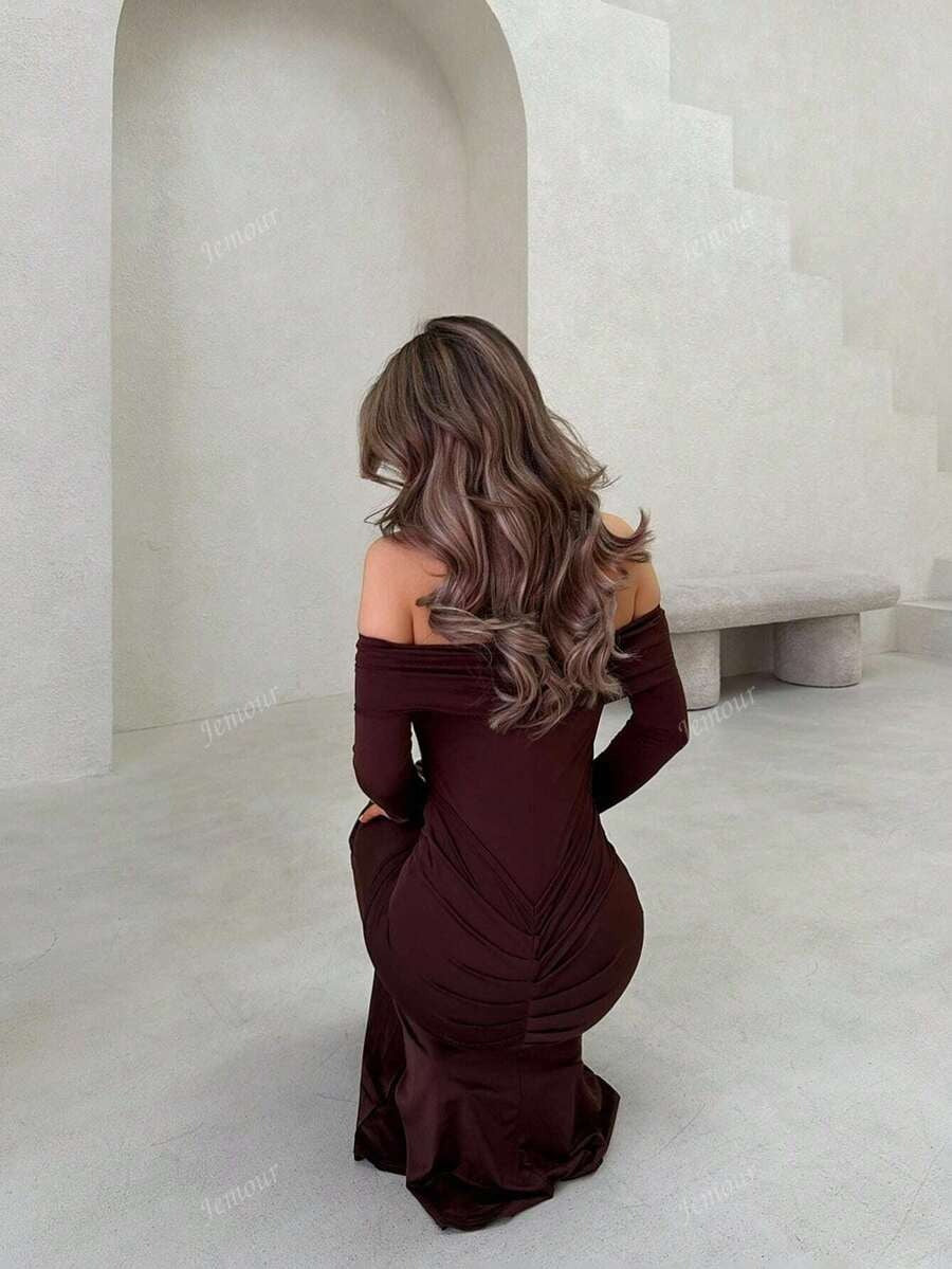 SHEIN فستان بني داكن أوف شولدر بكم طويل وتصميم ضيق