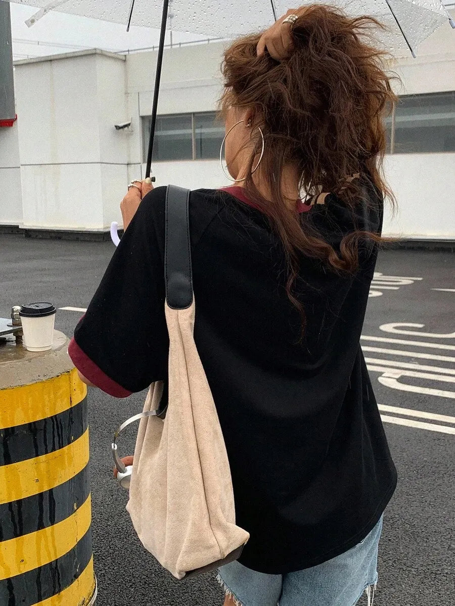 SHEIN DAZY تي شيرت نسائي فضفاض مخطط بأكمام قصيرة وتفاصيل متباينة بلون الأسود