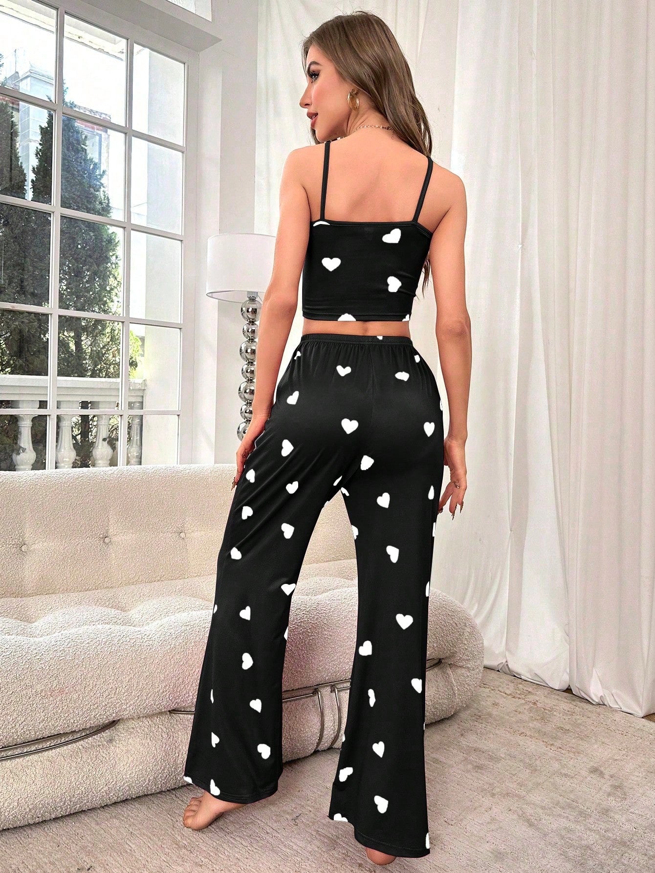 SHEIN طقم بيجامة نسائي فوطة بخطوط قلب وبنطلون بحواف دانتيل