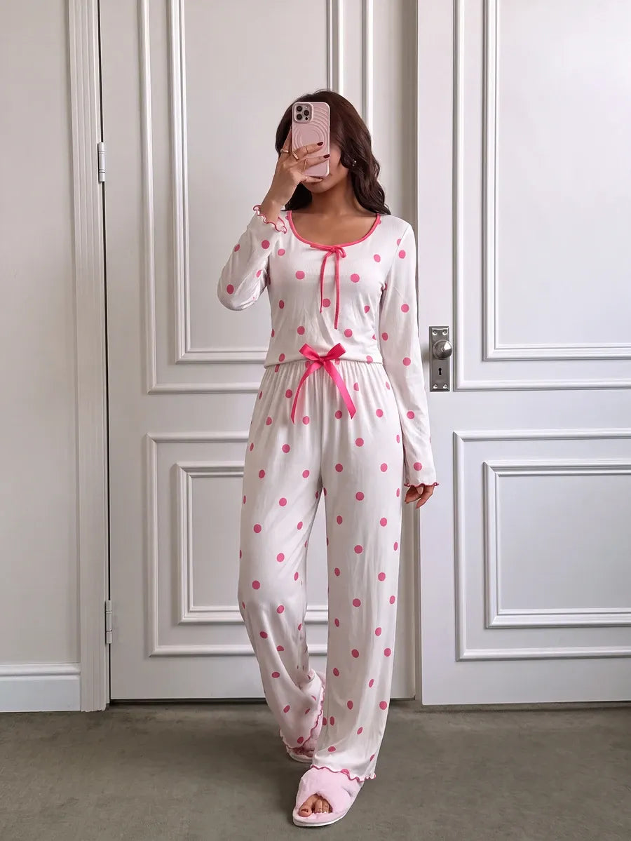 SHEIN Dream Adore طقم بيجامة قطعتين بطبعة نقاط بولكا وأكمام طويلة بلون مشمشي
