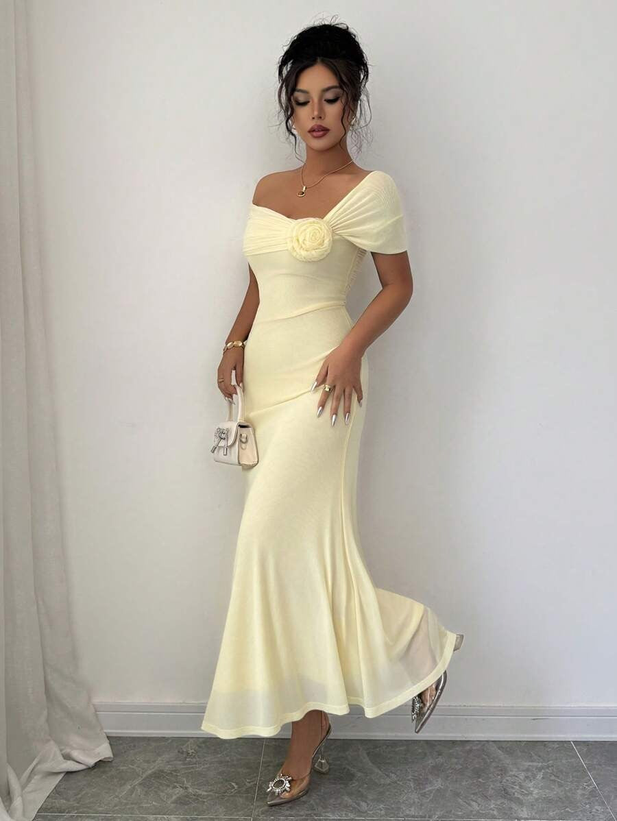 SHEIN Modelyn فستان اصفر طويل مزين بزهرة من الكتف